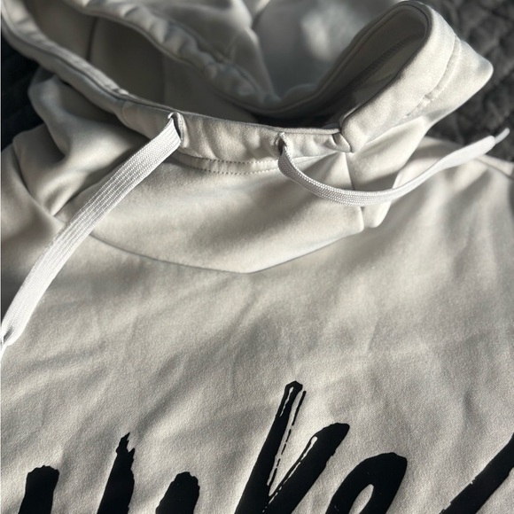 Nike Hoodie Small Women’s Light Gray great condition. High neck. Hooded. Pockets - Picture 5 of 6